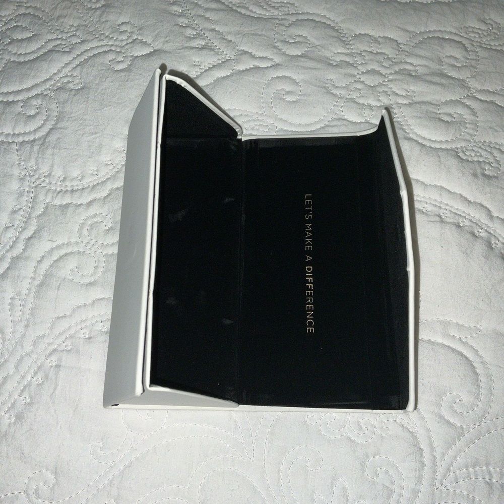 Diff White Sunglasses Case. - image 2